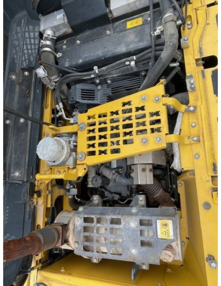 הַחכָּרָה KOMATSU HB215 KOMATSU HB215: תמונה 15