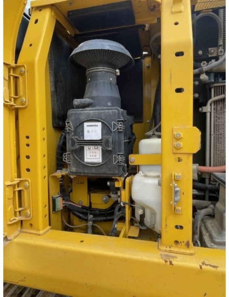 הַחכָּרָה KOMATSU HB215 KOMATSU HB215: תמונה 11
