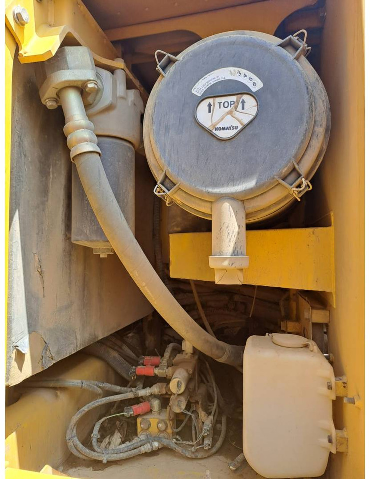 מחפר סורק KOMATSU PC210LC: תמונה 11