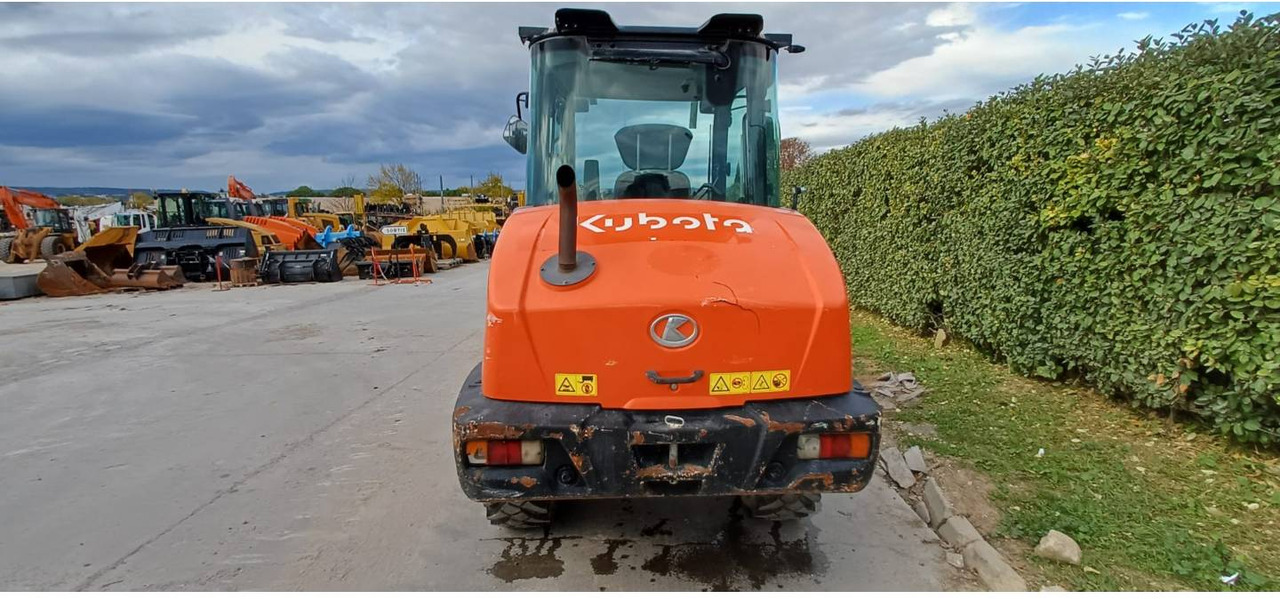 KUBOTA TRACTOR CORPORATION R065 - מעמיס גלגלים: תמונה 2 KUBOTA TRACTOR CORPORATION R065 - מעמיס גלגלים: תמונה 2