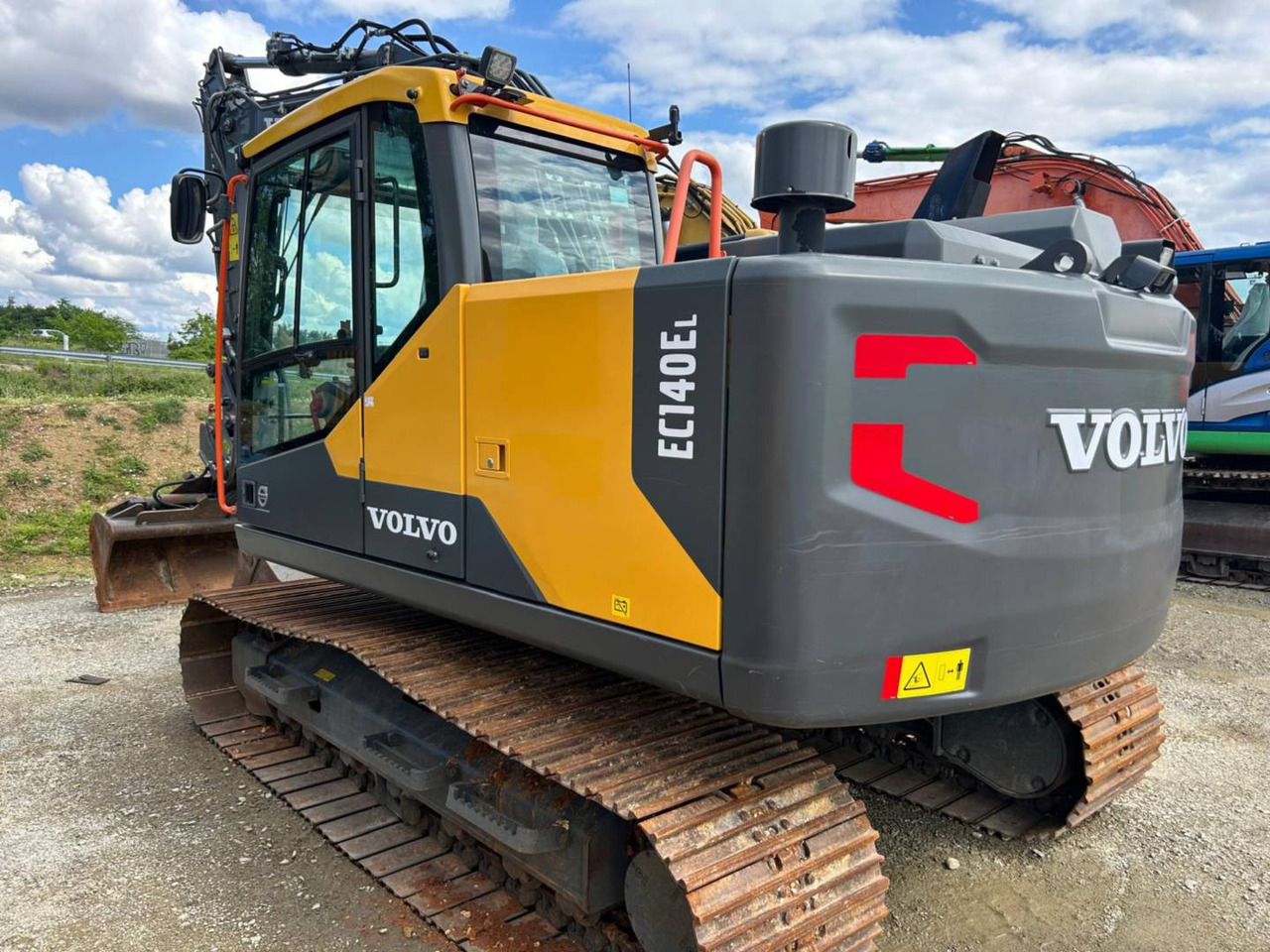 VOLVO CONSTRUCTION EQUIPMENT EC140 - מחפר סורק: תמונה 4 VOLVO CONSTRUCTION EQUIPMENT EC140 - מחפר סורק: תמונה 4