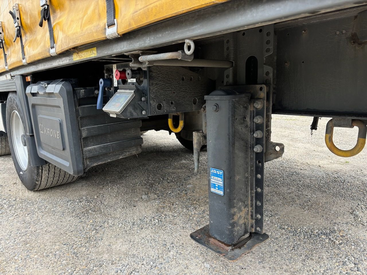 סמיטריילר עם וילונות צד Krone Mega, Hubdach, verbreiterterbar: תמונה 13