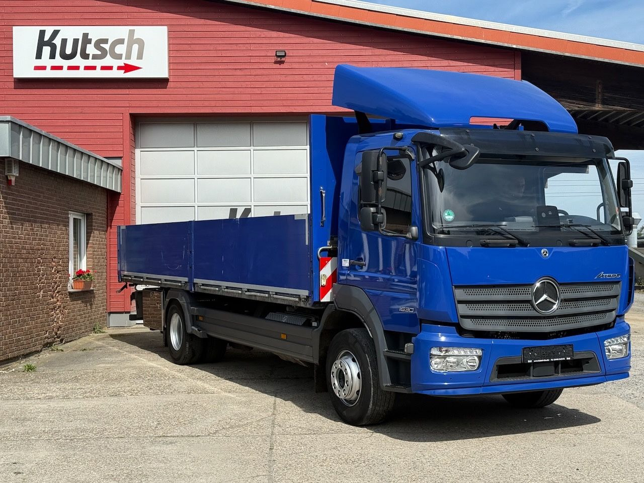 Mercedes-Benz MB Atego 1630L / 1530L offene Pritsche - משאית צד נופל/ שטוחה: תמונה 3 Mercedes-Benz MB Atego 1630L / 1530L offene Pritsche - משאית צד נופל/ שטוחה: תמונה 3