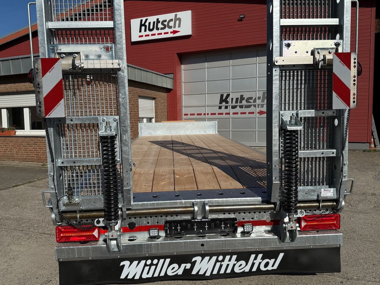 Müller-Mitteltal ETÜ-TA-R 21 Plateau 7m, luftgefedert, LED - קרון נגרר עם מטען נמוך: תמונה 2 Müller-Mitteltal ETÜ-TA-R 21 Plateau 7m, luftgefedert, LED - קרון נגרר עם מטען נמוך: תמונה 2