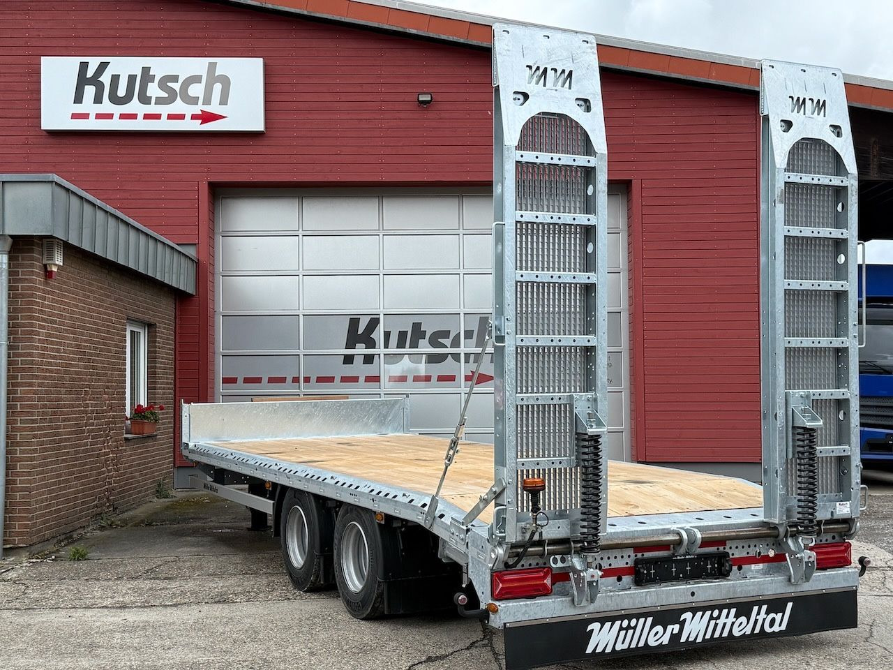 Müller-Mitteltal ETÜTAR 14,4 Tieflader, LED, Runduml. RDÜ - קרון נגרר צד נופל/ שטוח: תמונה 1 Müller-Mitteltal ETÜTAR 14,4 Tieflader, LED, Runduml. RDÜ - קרון נגרר צד נופל/ שטוח: תמונה 1