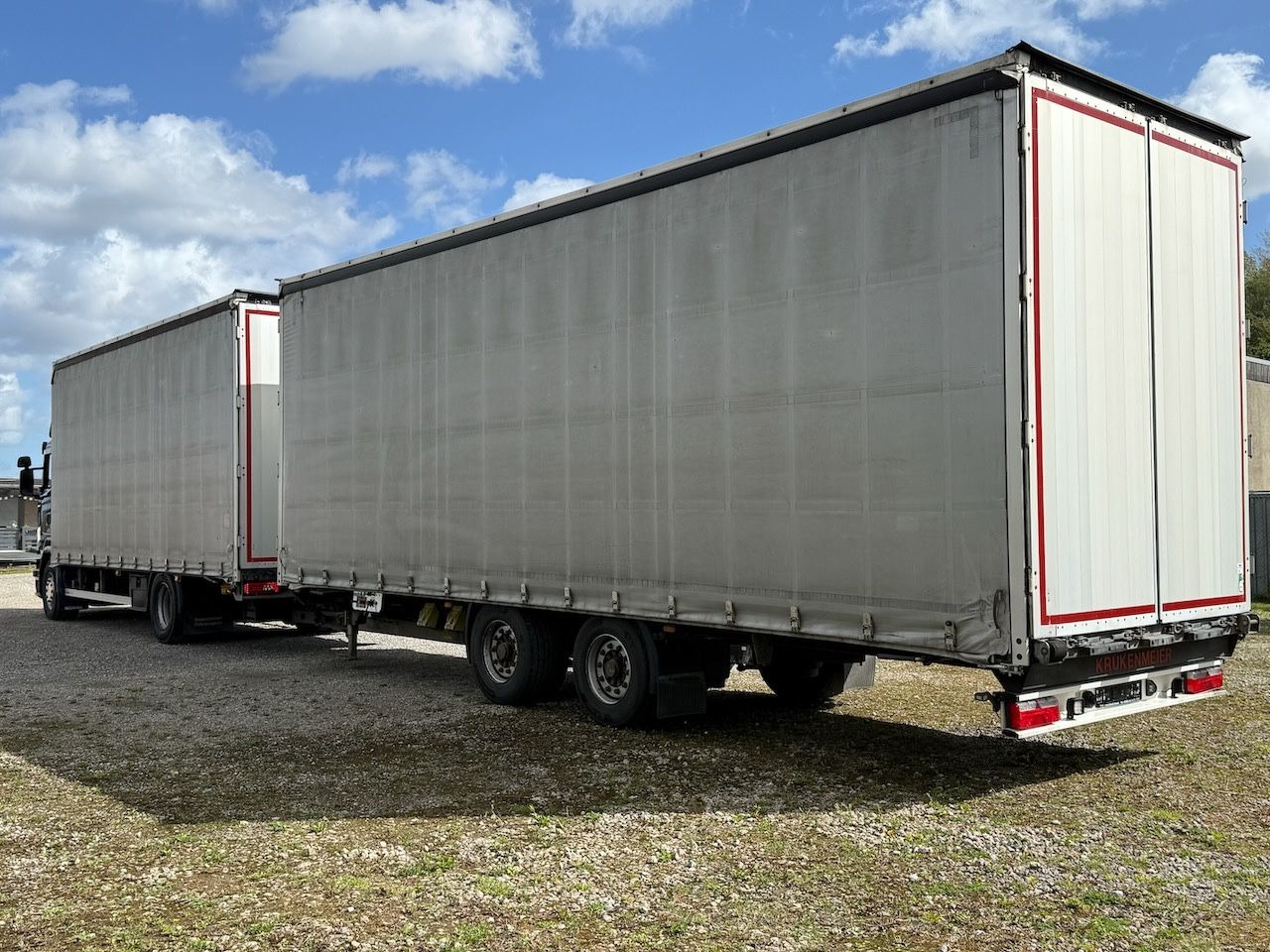Scania G410 /4x2/Pritsche-Plane mit durchladbarem Anh. - משאית וילונות צד: תמונה 3 Scania G410 /4x2/Pritsche-Plane mit durchladbarem Anh. - משאית וילונות צד: תמונה 3