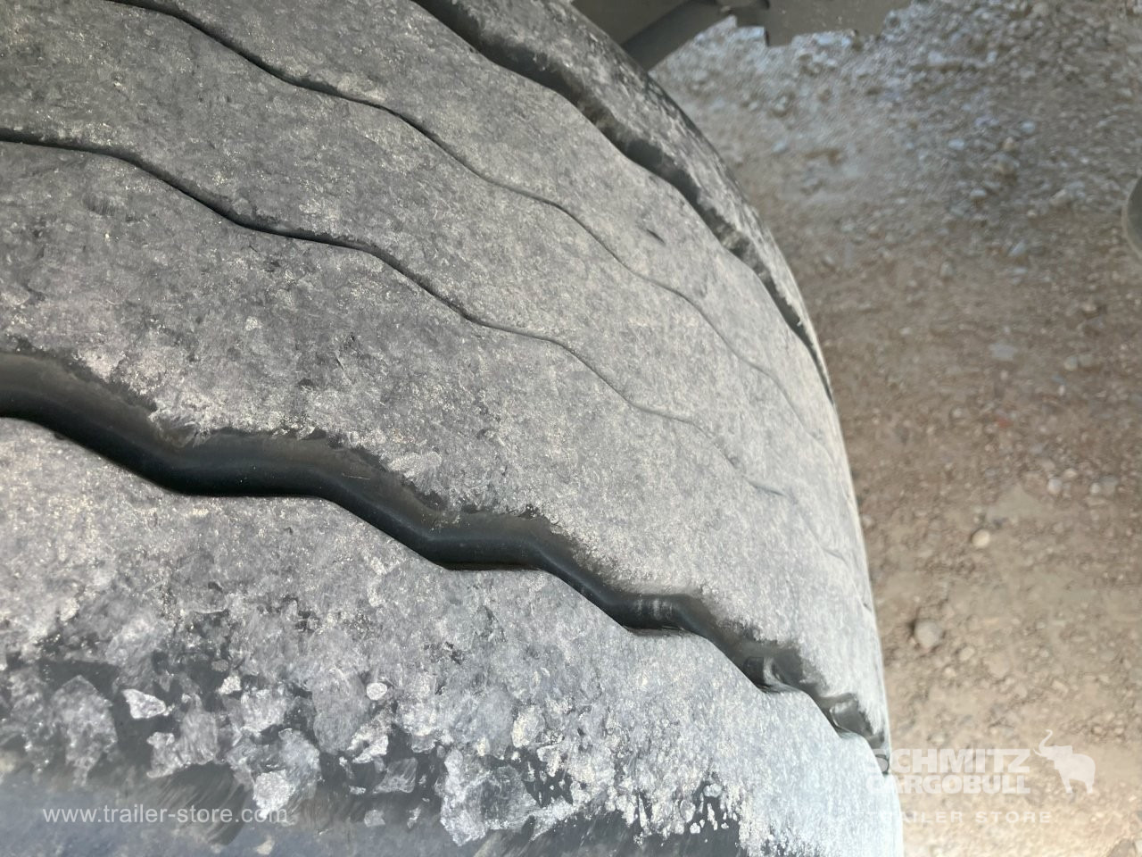 SCHMITZ Semiremolque Frigo Standard - סמיטריילר איזותרמי: תמונה 3 SCHMITZ Semiremolque Frigo Standard - סמיטריילר איזותרמי: תמונה 3