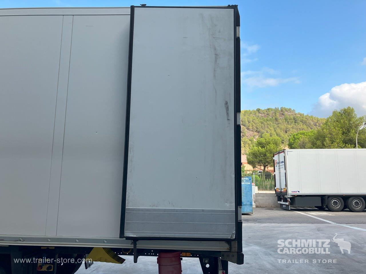 SCHMITZ Semiremolque Frigo Standard - סמיטריילר איזותרמי: תמונה 4 SCHMITZ Semiremolque Frigo Standard - סמיטריילר איזותרמי: תמונה 4
