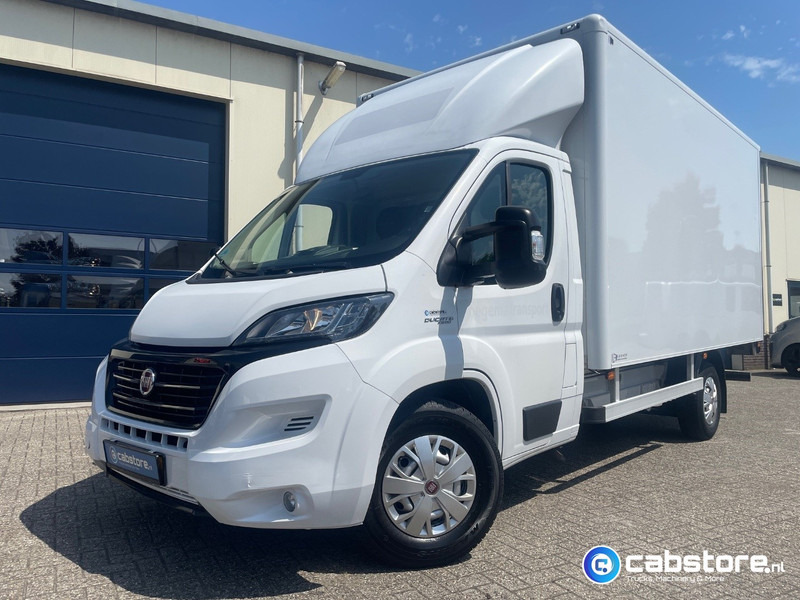 Fiat Ducato 2.3 Multijet 160 Pk Euro 6 - Bouwjaar 2021 - Handgeschakeld 6 speed - Airco - 3 zitplaatsen - Laadklep - משאית תיבה: תמונה 2 Fiat Ducato 2.3 Multijet 160 Pk Euro 6 - Bouwjaar 2021 - Handgeschakeld 6 speed - Airco - 3 zitplaatsen - Laadklep - משאית תיבה: תמונה 2