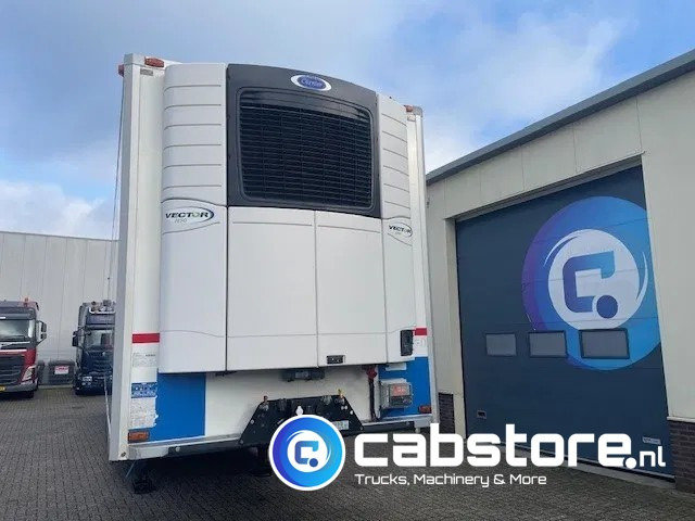Kögel SVT 24-4 Koeloplegger Frigo trailer - Kuhlauflieger - Year 2018 - Doppelstock - Liftaxle- HOURS 4373 !! - CARRIER Vector 1950 - Good condition ! - סמיטריילר עם קירור: תמונה 5 Kögel SVT 24-4 Koeloplegger Frigo trailer - Kuhlauflieger - Year 2018 - Doppelstock - Liftaxle- HOURS 4373 !! - CARRIER Vector 1950 - Good condition ! - סמיטריילר עם קירור: תמונה 5