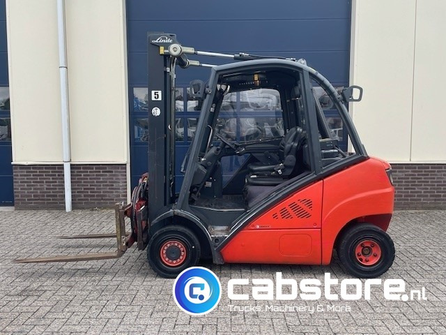 Linde H25D Forklift - Heftruck - Bouwjaar 2011 - Roterende vorkenklem - Freelift - Lifthoogte 480 cm - מלגזת סולר: תמונה 2 Linde H25D Forklift - Heftruck - Bouwjaar 2011 - Roterende vorkenklem - Freelift - Lifthoogte 480 cm - מלגזת סולר: תמונה 2