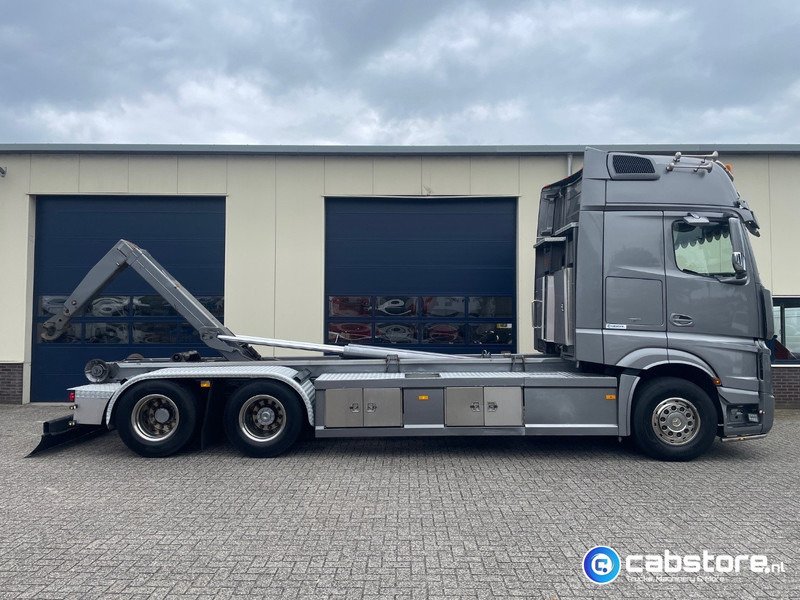 Mercedes-Benz Actros 3363 6x2 Containersysteem - Euro 6 - Bouwjaar 2014 - VDL 21 Ton Haakarmsysteem - 630 Pk Euro 6 - NL Truck - משאית הרמת וו: תמונה 5 Mercedes-Benz Actros 3363 6x2 Containersysteem - Euro 6 - Bouwjaar 2014 - VDL 21 Ton Haakarmsysteem - 630 Pk Euro 6 - NL Truck - משאית הרמת וו: תמונה 5