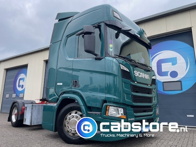 Scania R450 Scania R450 A4X2NA Euro 6 - RETARDER - Highline - Year 2017 - PTO prepared - Km 823.732 - Good condition! - יחידת טרקטור: תמונה 3 Scania R450 Scania R450 A4X2NA Euro 6 - RETARDER - Highline - Year 2017 - PTO prepared - Km 823.732 - Good condition! - יחידת טרקטור: תמונה 3