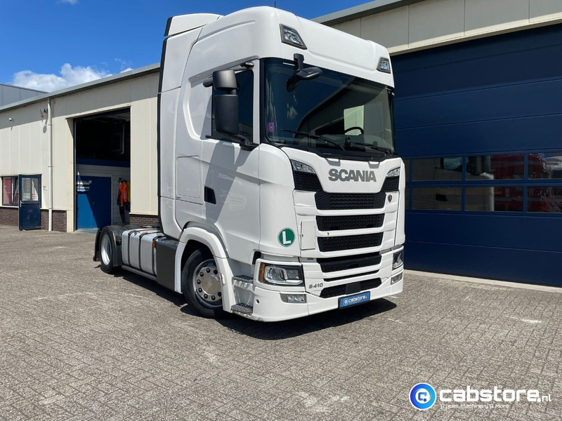 Scania S410 A 4x2 EB Euro 6 - MEGA VOLUME - RETARDER - Bouwjaar 2018 - S-Highline - Km 822.505 - Differentieelslot - יחידת טרקטור: תמונה 2 Scania S410 A 4x2 EB Euro 6 - MEGA VOLUME - RETARDER - Bouwjaar 2018 - S-Highline - Km 822.505 - Differentieelslot - יחידת טרקטור: תמונה 2