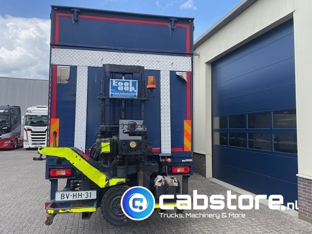 Volvo FM9 4X2R FAL9.0 RAD-A4 Volvo FM300 4x2 Euro 5 bakwagen - Schuifzeilen - Laadklep 2000 kg - Bouwjaar 2008 - Kooi-Aap heftruck - משאית תיבה: תמונה 4 Volvo FM9 4X2R FAL9.0 RAD-A4 Volvo FM300 4x2 Euro 5 bakwagen - Schuifzeilen - Laadklep 2000 kg - Bouwjaar 2008 - Kooi-Aap heftruck - משאית תיבה: תמונה 4