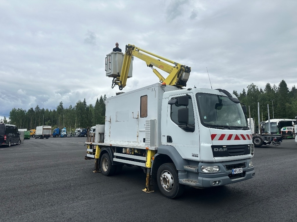 DAF 55.180 henkilönostin - משאית מנוף: תמונה 2 DAF 55.180 henkilönostin - משאית מנוף: תמונה 2