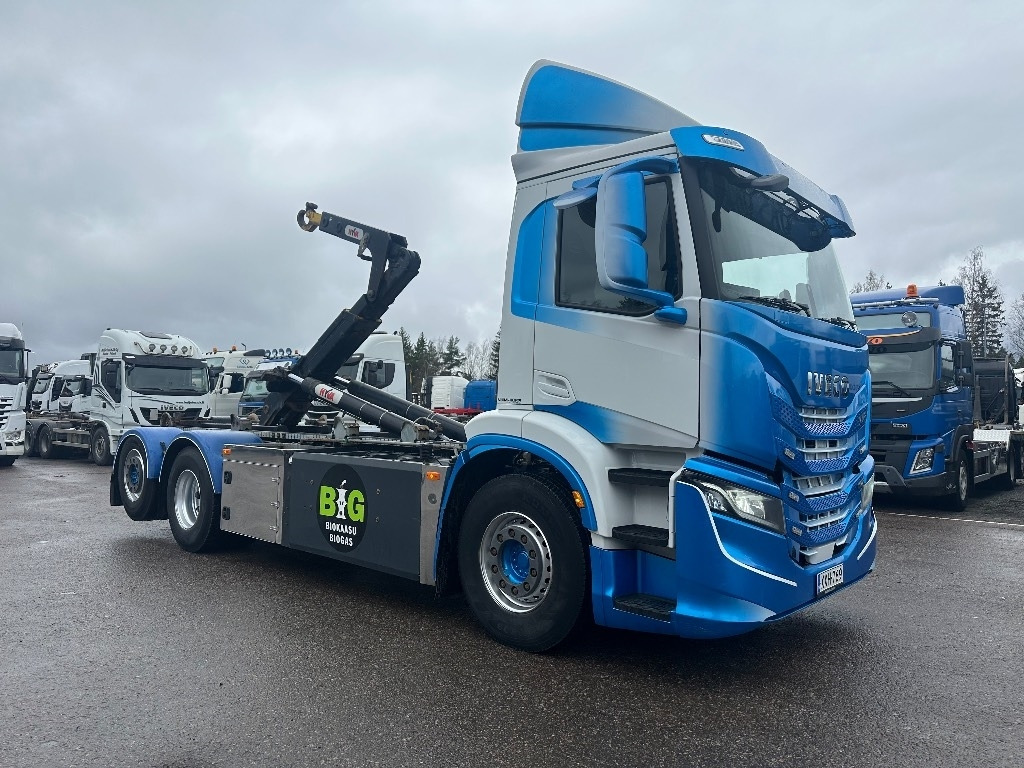 Iveco AD 260S40 Y/FS CNG - משאית הרמת וו: תמונה 3 Iveco AD 260S40 Y/FS CNG - משאית הרמת וו: תמונה 3
