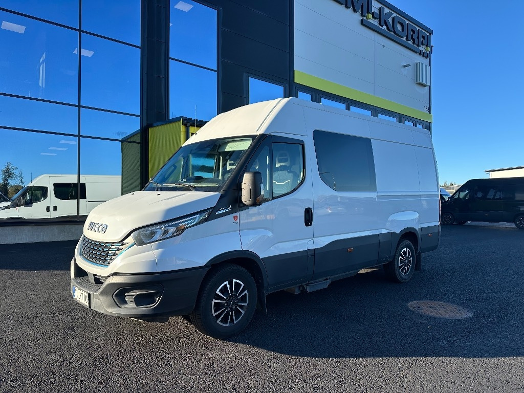 Iveco Daily 35S14 CNG A8 Huom! 6hlö PAKETTIAUTO - כלי רכב מסחרי עם לוח: תמונה 1 Iveco Daily 35S14 CNG A8 Huom! 6hlö PAKETTIAUTO - כלי רכב מסחרי עם לוח: תמונה 1