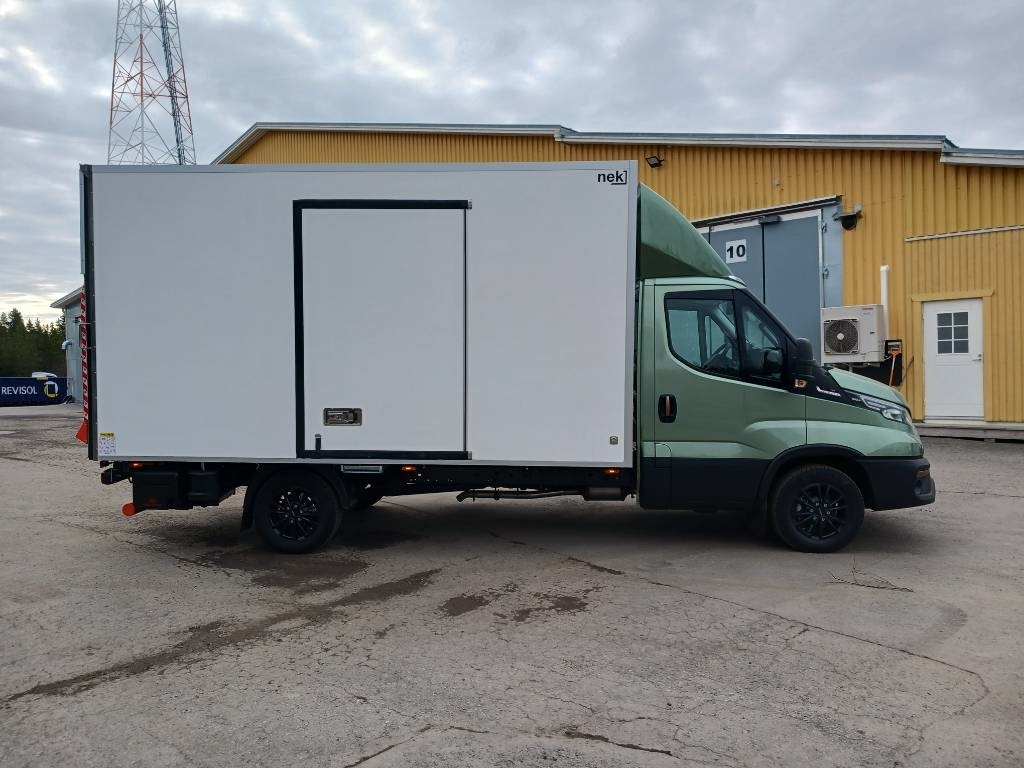 Iveco Daily 35S18A8 - כלי רכב מסחרי עם לוח: תמונה 5 Iveco Daily 35S18A8 - כלי רכב מסחרי עם לוח: תמונה 5