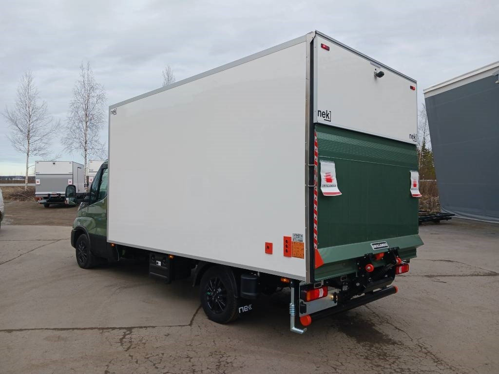 Iveco Daily 35S18A8 - כלי רכב מסחרי עם לוח: תמונה 3 Iveco Daily 35S18A8 - כלי רכב מסחרי עם לוח: תמונה 3