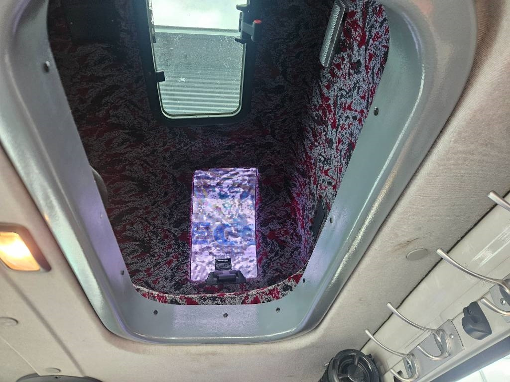 כלי רכב מסחרי במיטה שטוחה Iveco Daily 65C18 D Palfinger PK3700+ makuuohjaamo: תמונה 14