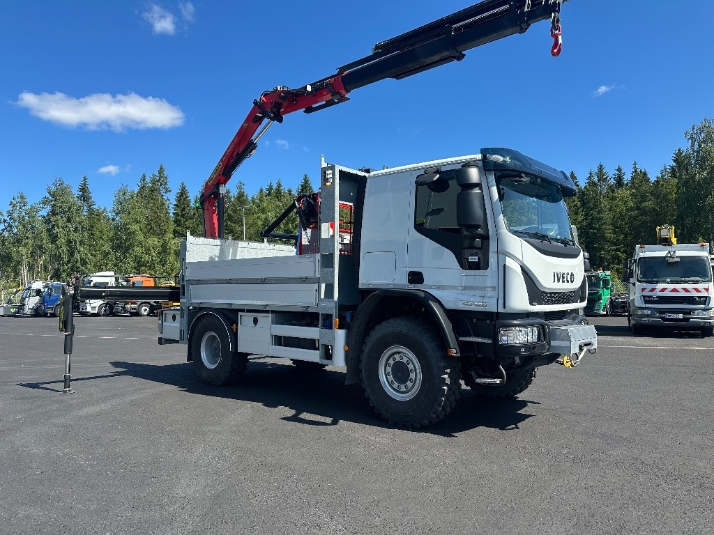 Iveco Eurocargo ML150E28 4x4 sähkölaitos varustein - משאית מנוף: תמונה 2 Iveco Eurocargo ML150E28 4x4 sähkölaitos varustein - משאית מנוף: תמונה 2