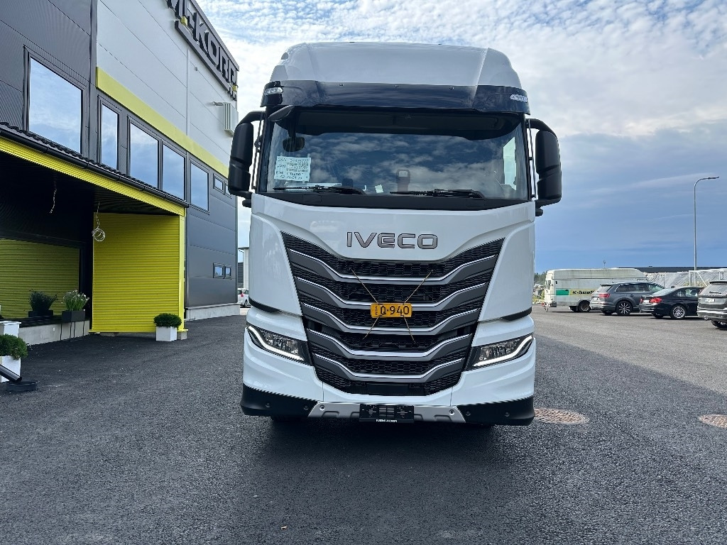 Iveco S-Way AS26S50 NP 2xLNG 6x2*4 - משאית עם שלדת תא: תמונה 2 Iveco S-Way AS26S50 NP 2xLNG 6x2*4 - משאית עם שלדת תא: תמונה 2