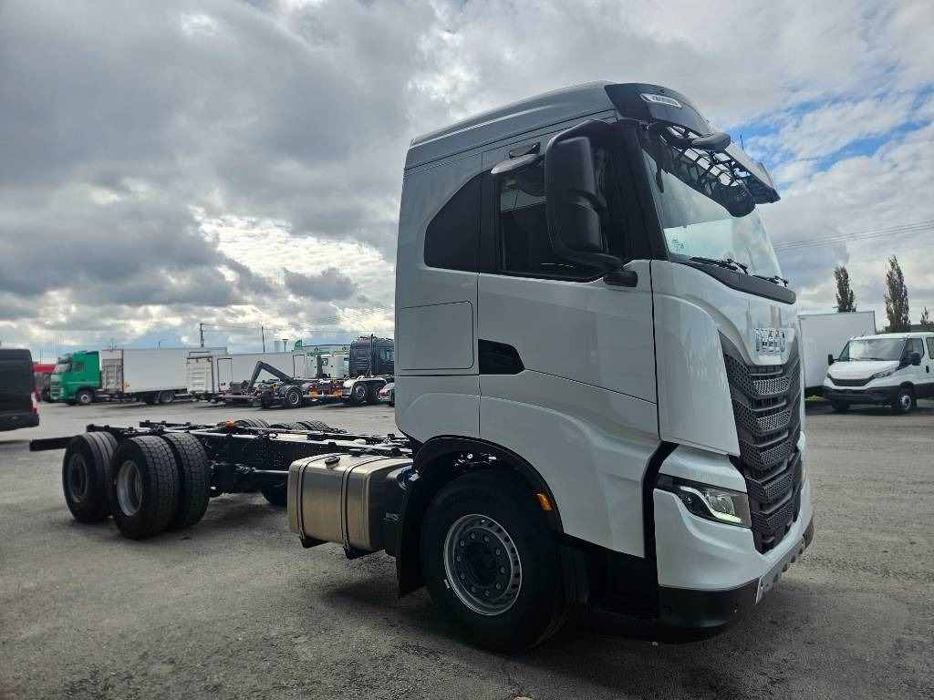 Iveco X-Way AS260X530 heti toimitukseen - משאית עם שלדת תא: תמונה 3 Iveco X-Way AS260X530 heti toimitukseen - משאית עם שלדת תא: תמונה 3