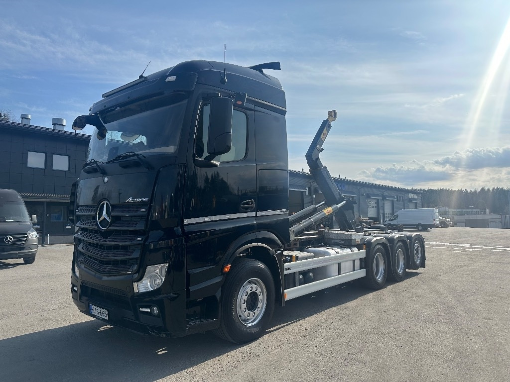 Mercedes-Benz Actros 3563 - משאית הרמת וו: תמונה 1 Mercedes-Benz Actros 3563 - משאית הרמת וו: תמונה 1