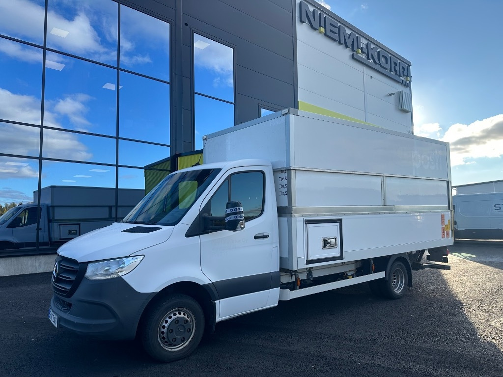 Mercedes-Benz Sprinter 516 Nouseva kori - כלי רכב מסחרי עם תיבה: תמונה 1 Mercedes-Benz Sprinter 516 Nouseva kori - כלי רכב מסחרי עם תיבה: תמונה 1