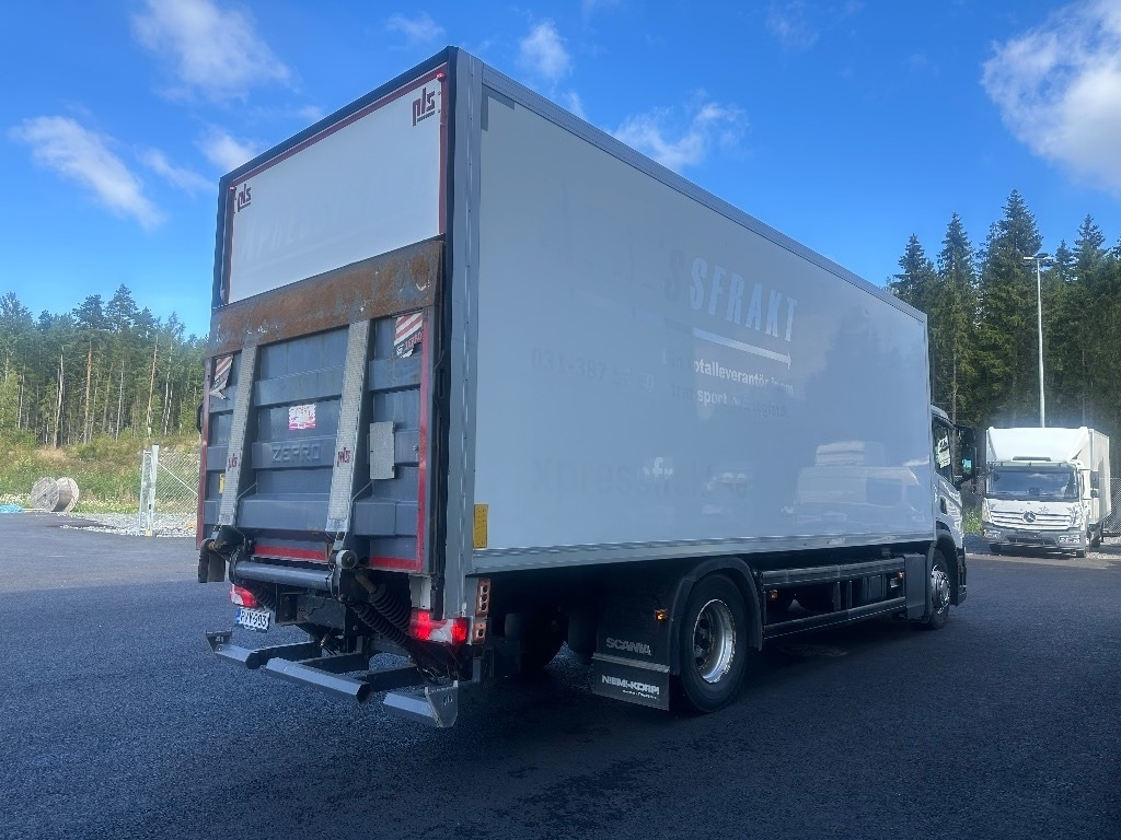 Scania P250 - משאית תיבה: תמונה 4 Scania P250 - משאית תיבה: תמונה 4