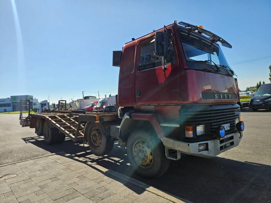 Sisu SM300 8X2 - משאית עץ: תמונה 3 Sisu SM300 8X2 - משאית עץ: תמונה 3