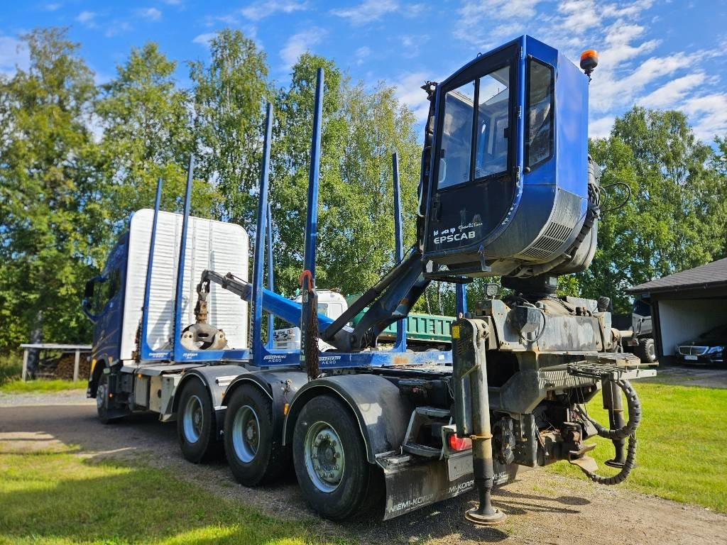 Volvo FH 16 750 8x4 76tn yhdistelmä  - משאית עץ: תמונה 3 Volvo FH 16 750 8x4 76tn yhdistelmä  - משאית עץ: תמונה 3
