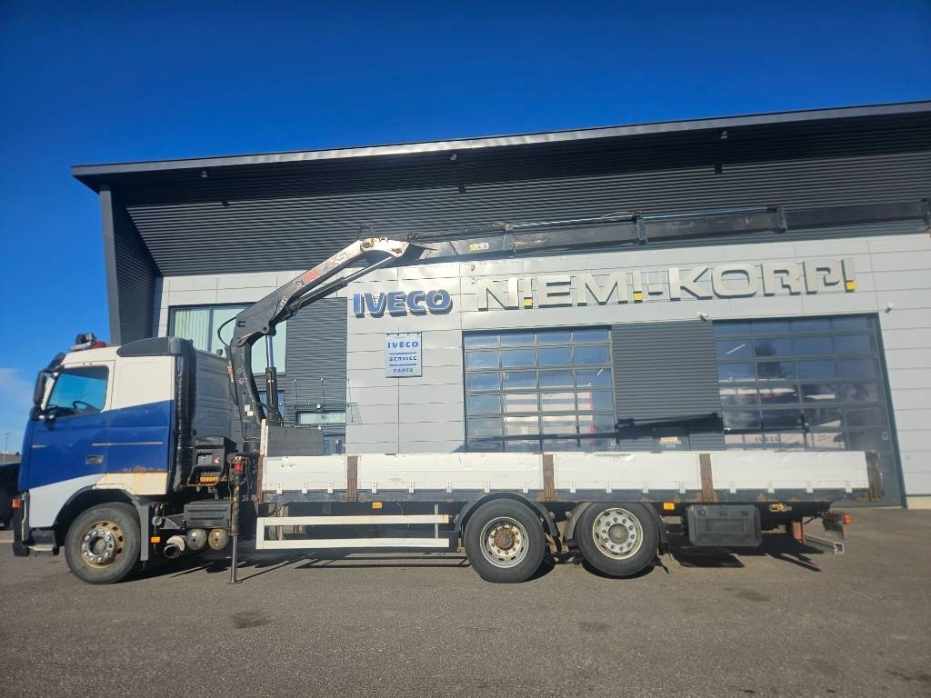 Volvo FH12 6x2 Hiab 166 kympitys 2029 asti - משאית מנוף: תמונה 5 Volvo FH12 6x2 Hiab 166 kympitys 2029 asti - משאית מנוף: תמונה 5