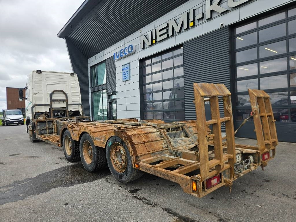 Volvo FH12 8x4 - משאית עץ: תמונה 4 Volvo FH12 8x4 - משאית עץ: תמונה 4