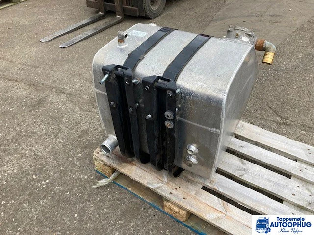 Hydraulik tank aluminum 225L - מכל הידרולי עבור משאית: תמונה 3 Hydraulik tank aluminum 225L - מכל הידרולי עבור משאית: תמונה 3