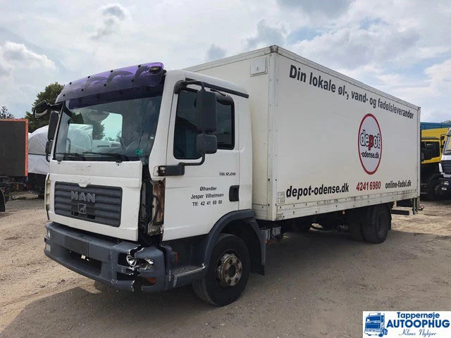 MAN TGL 12.210 - משאית תיבה: תמונה 1 MAN TGL 12.210 - משאית תיבה: תמונה 1