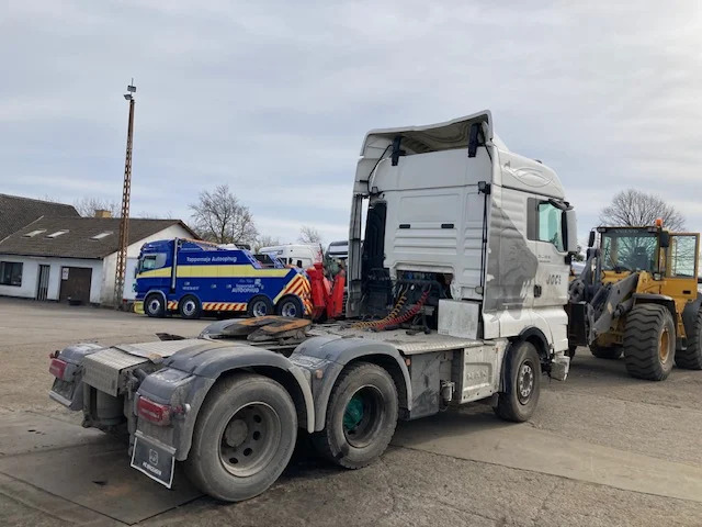 MAN TGX 28.500 - יחידת טרקטור: תמונה 2 MAN TGX 28.500 - יחידת טרקטור: תמונה 2