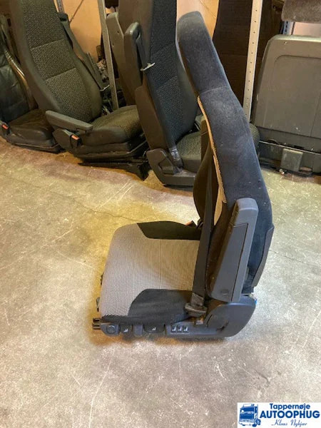 MAN TGX Sæde LH - תא ופנים הרכב עבור משאית: תמונה 1 MAN TGX Sæde LH - תא ופנים הרכב עבור משאית: תמונה 1