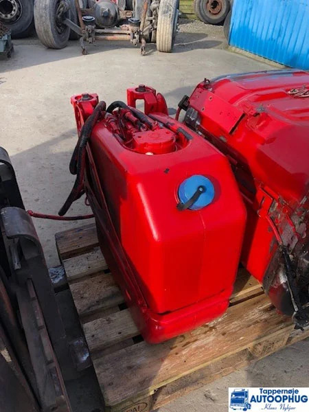 Scania Adblue tank / Reductant tank P/N: 2244863 - מכל AdBlue עבור משאית: תמונה 1 Scania Adblue tank / Reductant tank P/N: 2244863 - מכל AdBlue עבור משאית: תמונה 1