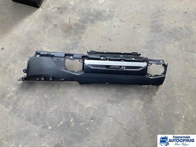 Scania Instrument panel – Scania 2255723 - תא ופנים הרכב עבור משאית: תמונה 1 Scania Instrument panel – Scania 2255723 - תא ופנים הרכב עבור משאית: תמונה 1