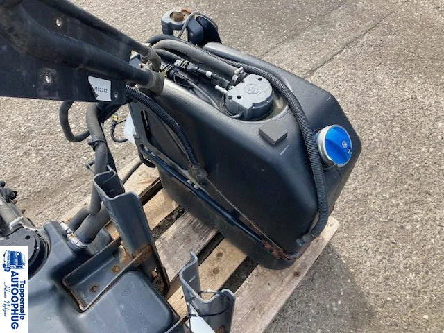 Scania adblue tank – reductant tank Scania 2919673 - מכל AdBlue עבור משאית: תמונה 2 Scania adblue tank – reductant tank Scania 2919673 - מכל AdBlue עבור משאית: תמונה 2