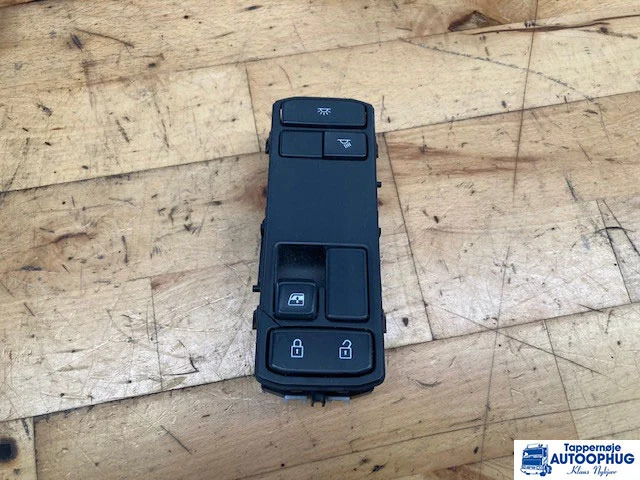 Scania dør kontaktpanel Scania 2569030 - מערכת חשמל עבור משאית: תמונה 1 Scania dør kontaktpanel Scania 2569030 - מערכת חשמל עבור משאית: תמונה 1