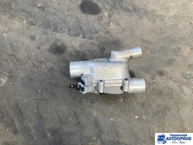 Scania thermostat hus – Scania 2650308 - מנוע וחלקים עבור משאית: תמונה 1 Scania thermostat hus – Scania 2650308 - מנוע וחלקים עבור משאית: תמונה 1