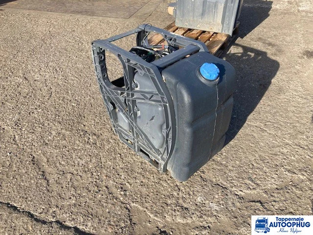 Volvo Adblue tank 21645367 – 23251720 - מכל AdBlue עבור משאית: תמונה 1 Volvo Adblue tank 21645367 – 23251720 - מכל AdBlue עבור משאית: תמונה 1