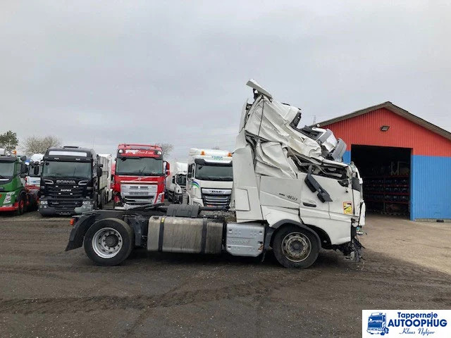 Volvo FH460 4X2 Skadet - יחידת טרקטור: תמונה 3 Volvo FH460 4X2 Skadet - יחידת טרקטור: תמונה 3