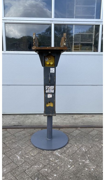 Mustang SB 200 - פטיש הידרולי עבור מכונת בנייה: תמונה 4 Mustang SB 200 - פטיש הידרולי עבור מכונת בנייה: תמונה 4