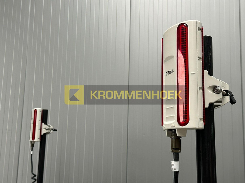 Bobcat Grader 244 cm HD Laser - מעמיס היגוי החלקה: תמונה 5 Bobcat Grader 244 cm HD Laser - מעמיס היגוי החלקה: תמונה 5