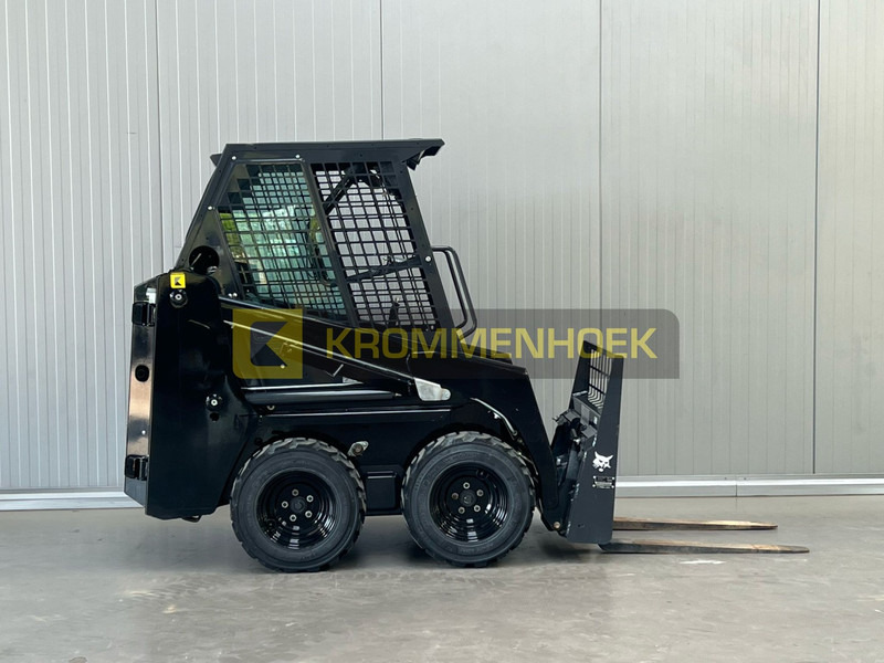 Bobcat S 70 - מעמיס היגוי החלקה: תמונה 5 Bobcat S 70 - מעמיס היגוי החלקה: תמונה 5