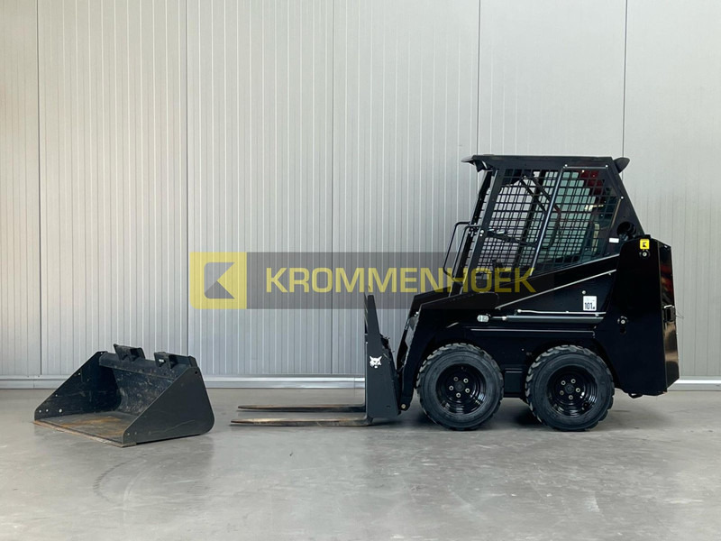 Bobcat S 70 - מעמיס היגוי החלקה: תמונה 1 Bobcat S 70 - מעמיס היגוי החלקה: תמונה 1